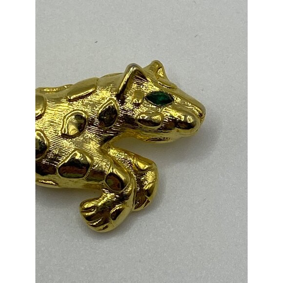 Vintage Trifari Gold-Tone Leopard Brooch Pin With Green Rhinestone Eye J0249 - Picture 2 of 13